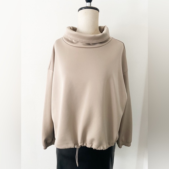 Joe Fresh Activewear Women’s Cowl Neck Top with Adjustable Hem- Size M - Picture 2 of 8